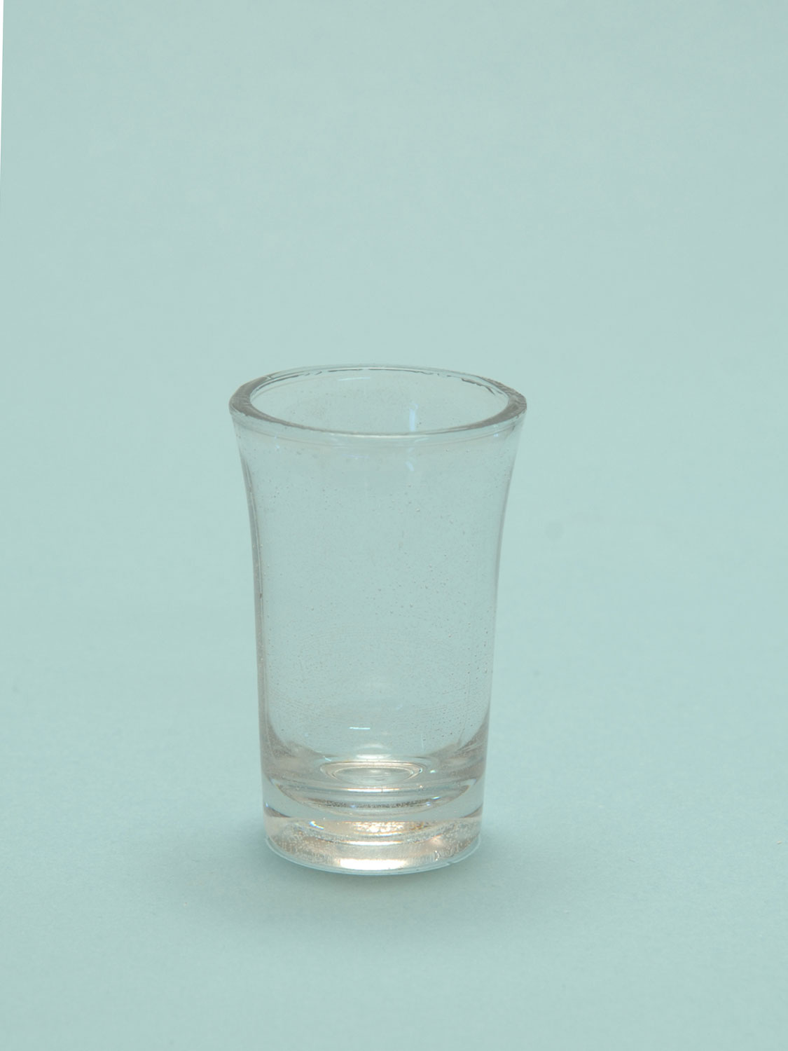 Suikerglas Jeneverglaasje 8,5 x 5,2 cm.