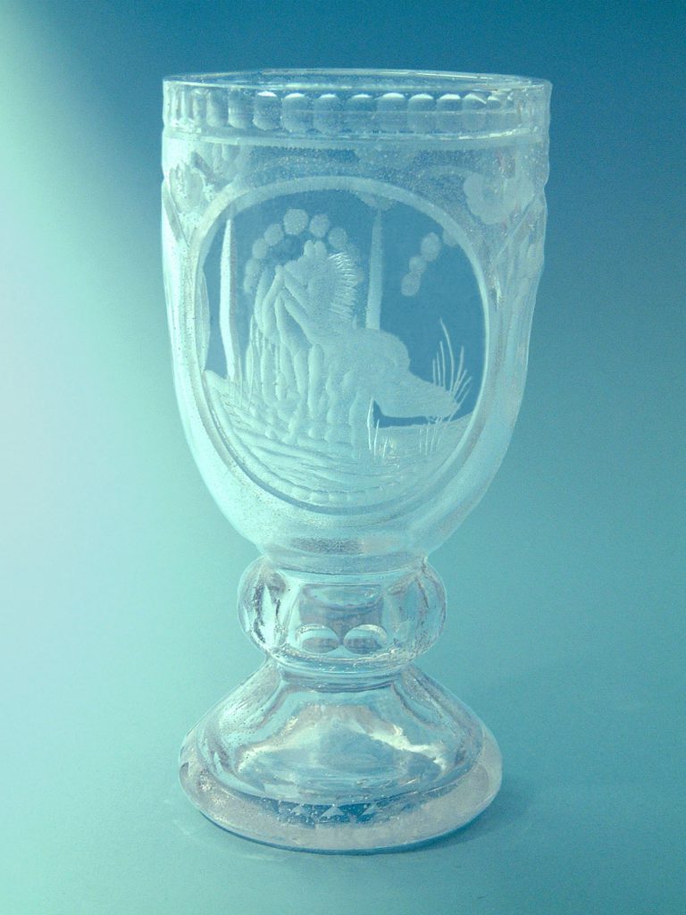 Sugar glass Wine chalice Horse motif, 17 x 8.5 cm
