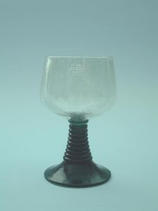 Veiligheidsglas / suikerglas Wijnglas-Romeins. HxB.: 13,5 x 8 cm.