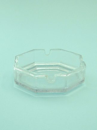 Ashtray sugar glass transparent. Octagonal, size: 3.5 x ø 11 cm.