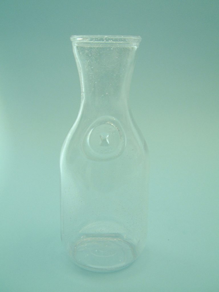 Film / video sugar glass. California carafe 1 liter, size: 24.5 x ø 10 cm.