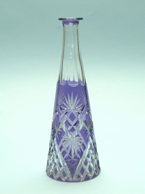 0307 | Carafe cone-shaped “cut glass” | 31 cm x ø 11.3/4.8 cm