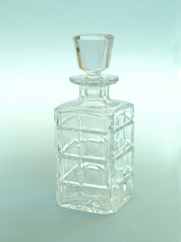 0310 | Crystal carafe | Whisky/Cognac “Cut glass” | 18.5(24.7) x ø 9.5 cm