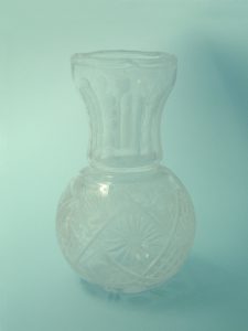 Doorzichtig suikerglas Kristalvaas kogelvorm 21,5 x 13 cm.