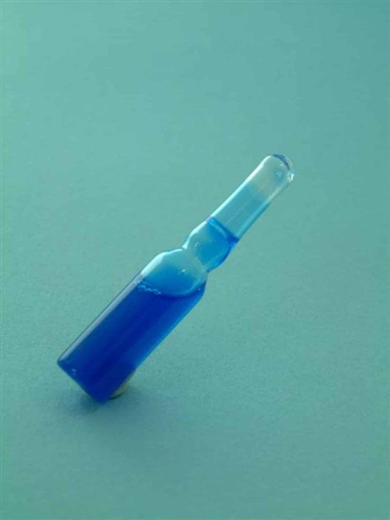 Sugar glass laboratory ampoule. Film / TV Glass ampoule, 4.9 cm x ø 1 cm.